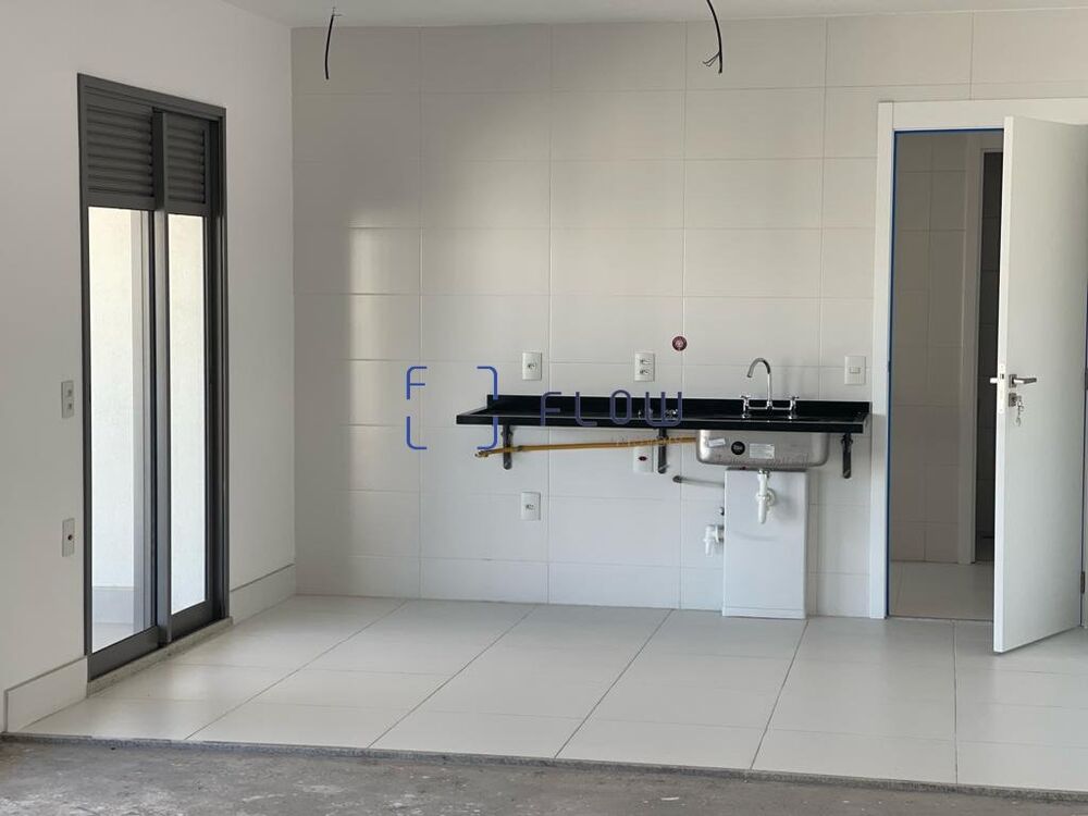 Apartamento à venda com 3 quartos, 145m² - Foto 3