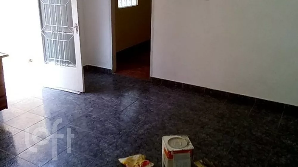 Casa à venda com 3 quartos, 120m² - Foto 2