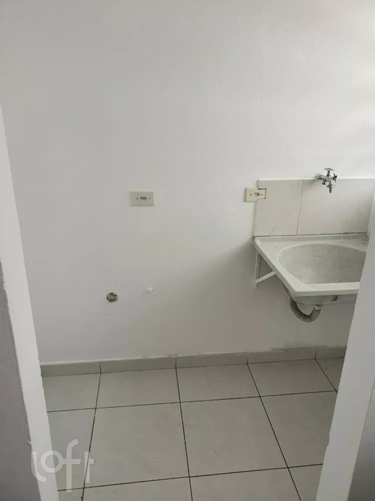 Casa à venda com 6 quartos, 250m² - Foto 4