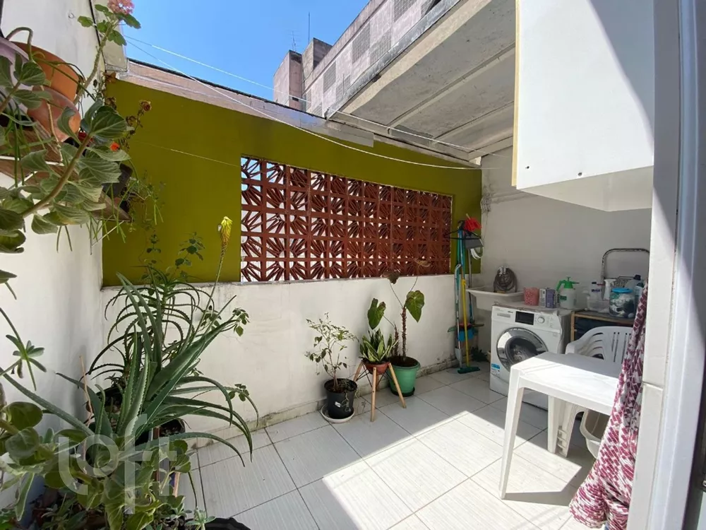 Apartamento à venda com 1 quarto, 50m² - Foto 1