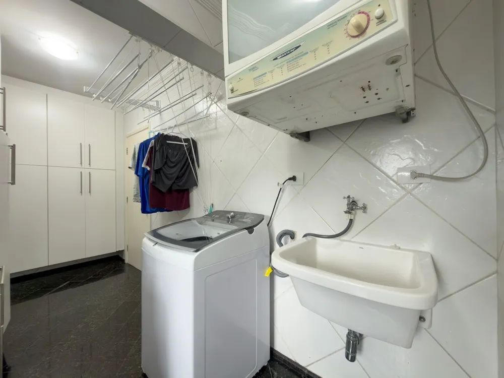 Apartamento, 3 quartos, 145 m² - Foto 2