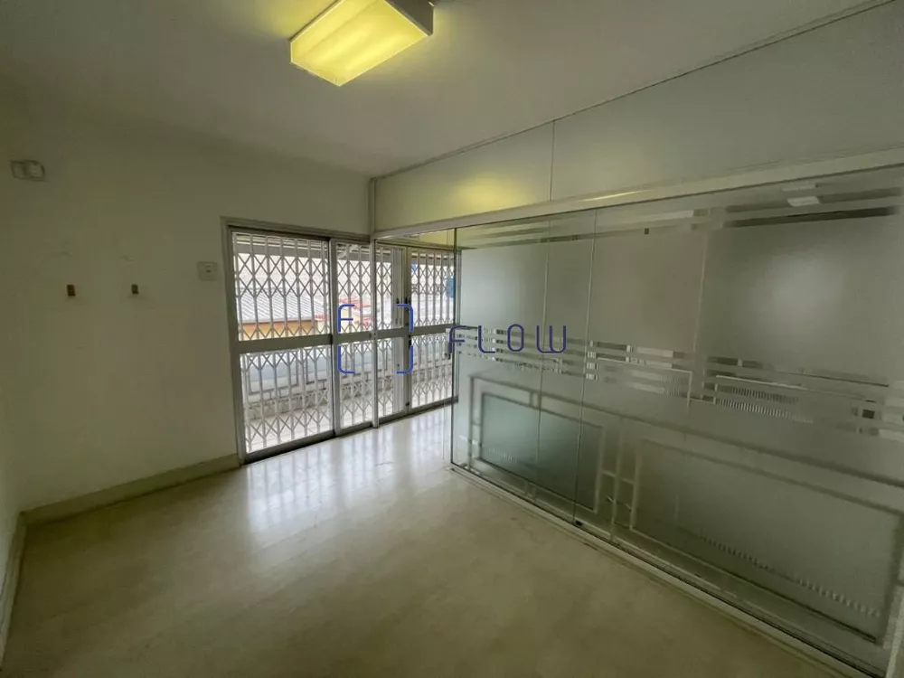 Casa para alugar com 10 quartos, 273m² - Foto 1