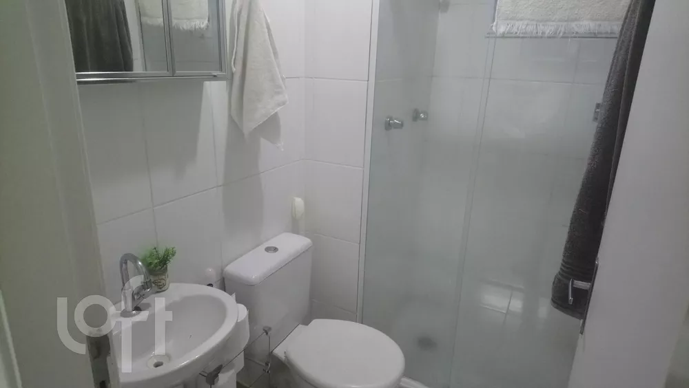 Apartamento à venda com 2 quartos, 46m² - Foto 2