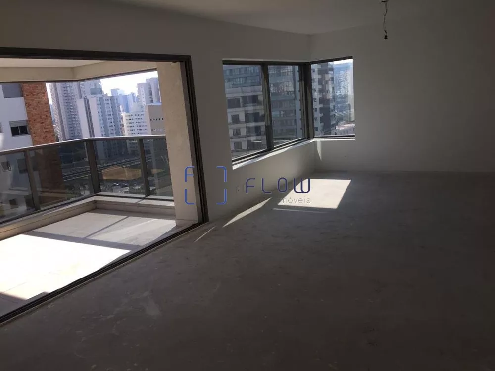 Apartamento à venda com 3 quartos, 192m² - Foto 2