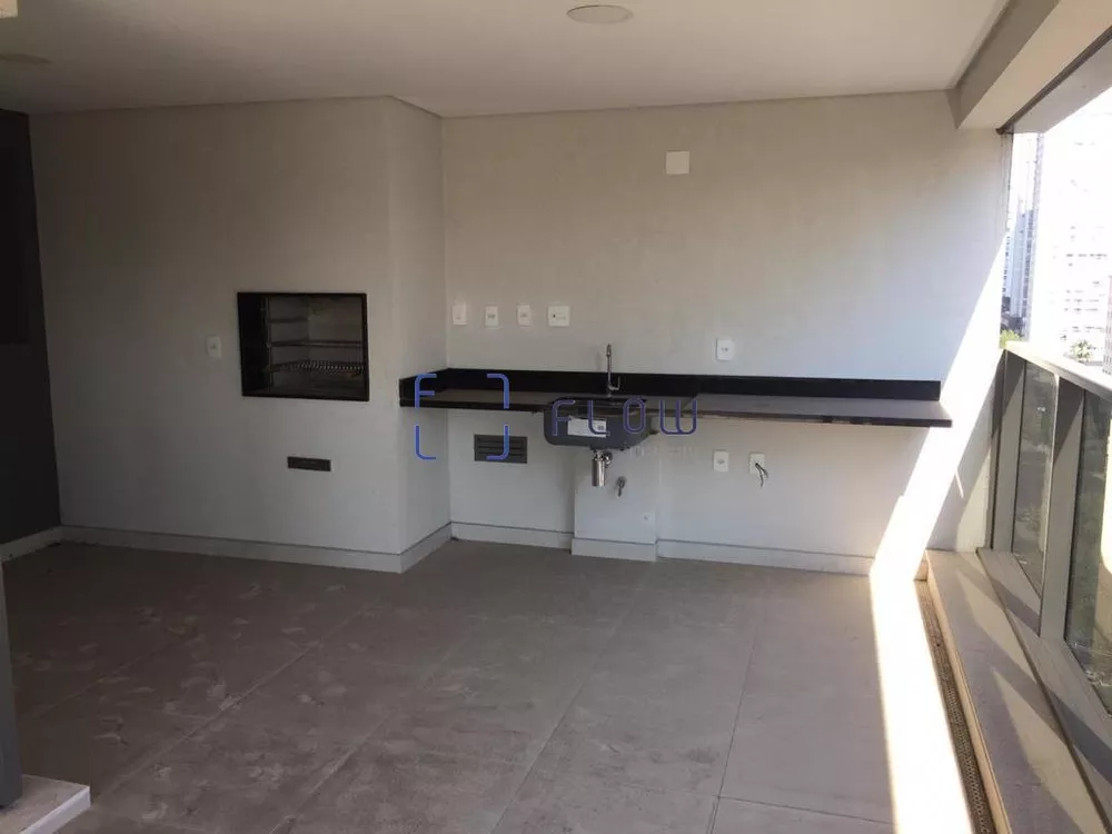 Apartamento à venda com 3 quartos, 192m² - Foto 4