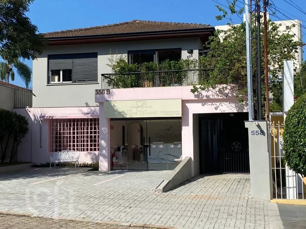 Casa à venda com 4 quartos, 271m² - Foto 1