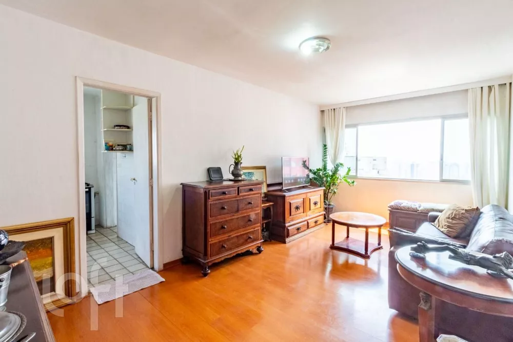 Apartamento à venda com 3 quartos, 98m² - Foto 2