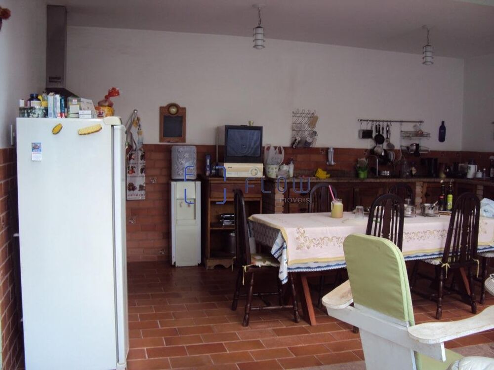Casa, 4 quartos, 205 m² - Foto 1