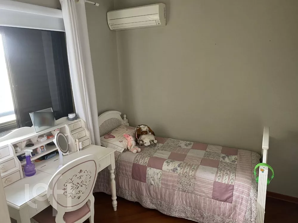 Apartamento à venda com 5 quartos, 240m² - Foto 2