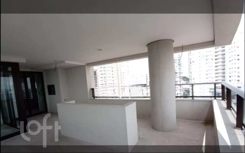 Apartamento à venda com 4 quartos, 218m² - Foto 1