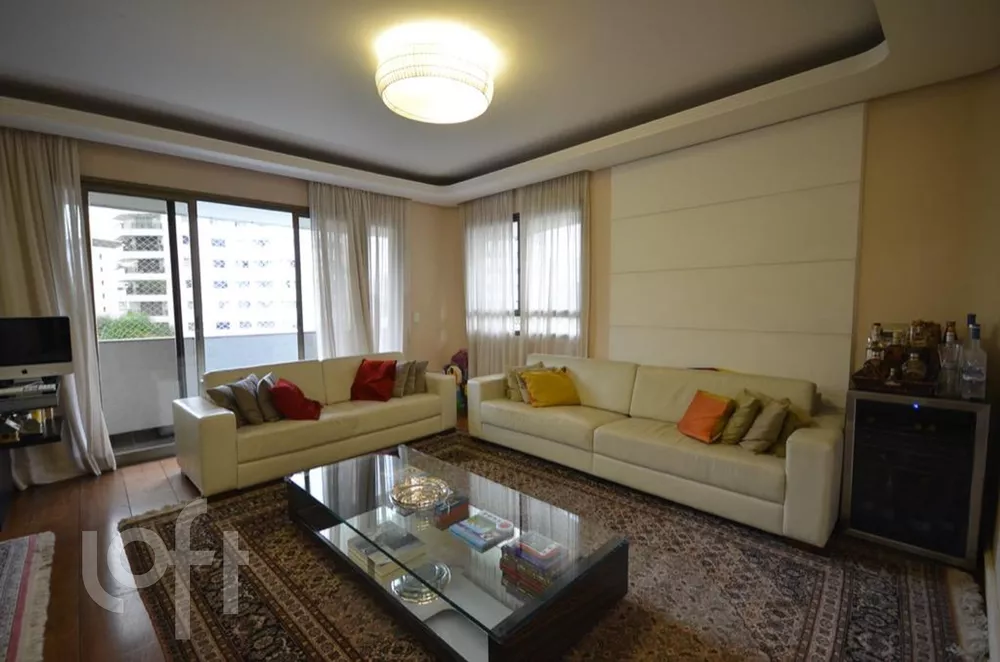 Apartamento à venda com 3 quartos, 306m² - Foto 2