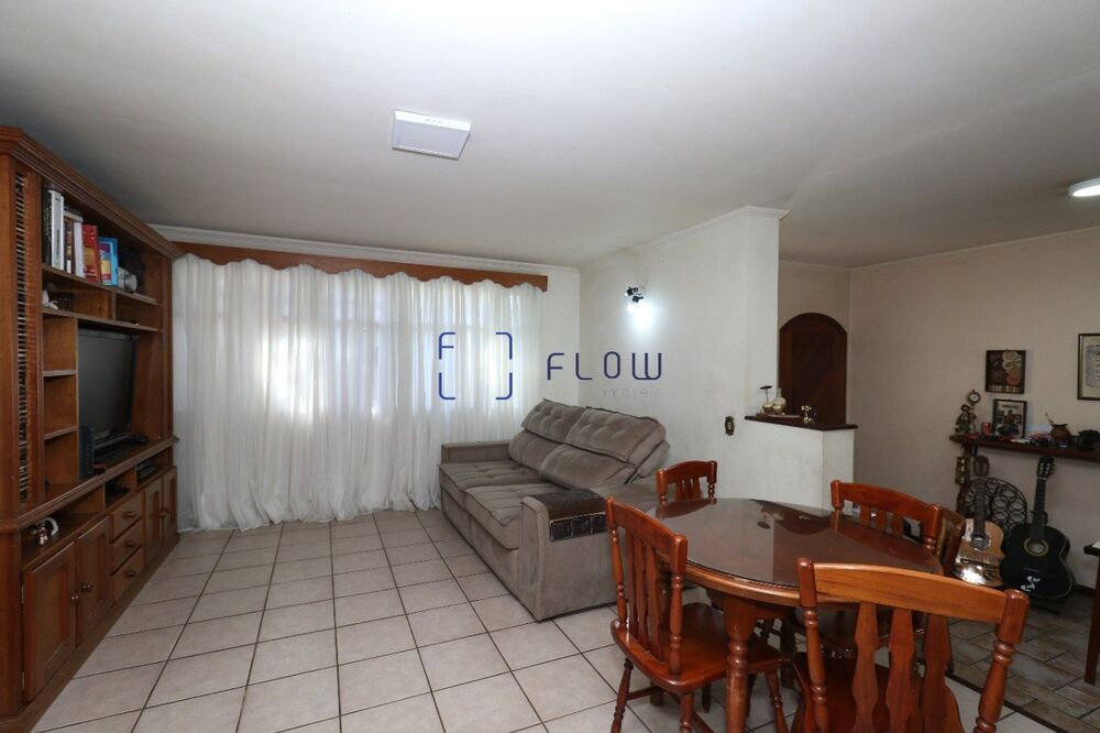 Casa à venda com 2 quartos, 280m² - Foto 4
