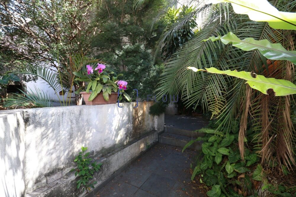 Casa à venda com 2 quartos, 280m² - Foto 43