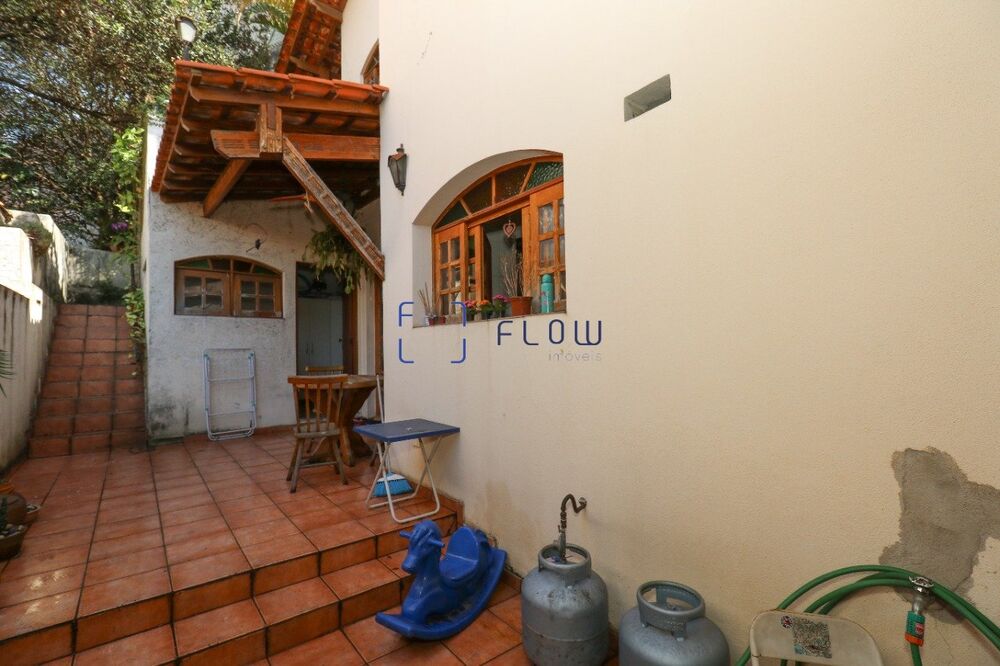 Casa à venda com 2 quartos, 280m² - Foto 17