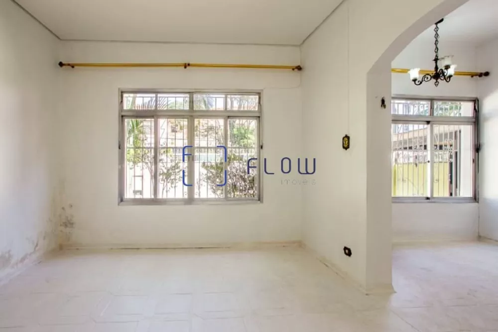 Casa à venda com 3 quartos, 300m² - Foto 1