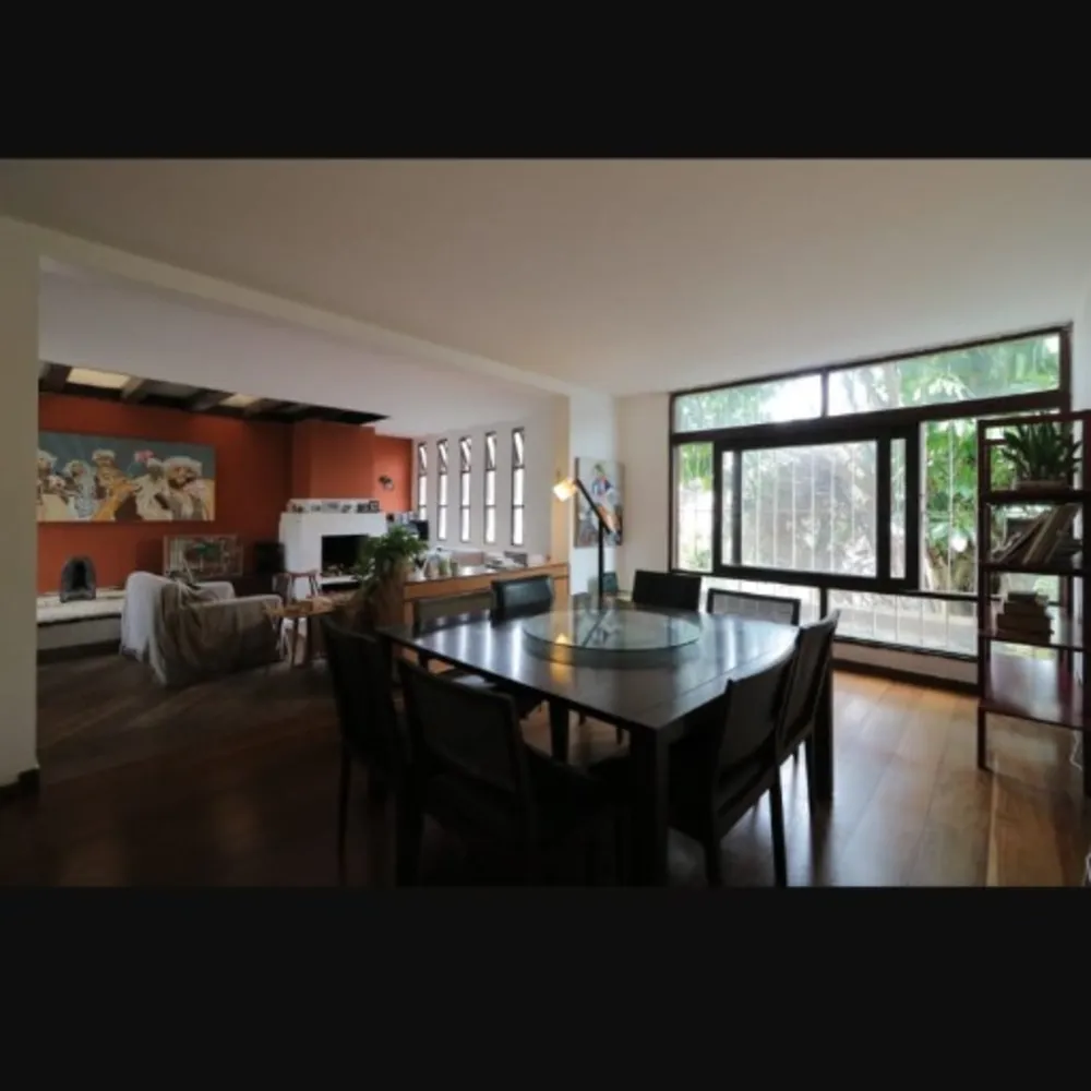 Casa, 3 quartos, 303 m² - Foto 1