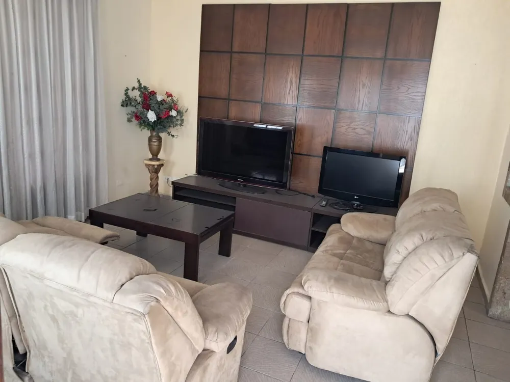 Casa, 3 quartos, 200 m² - Foto 1