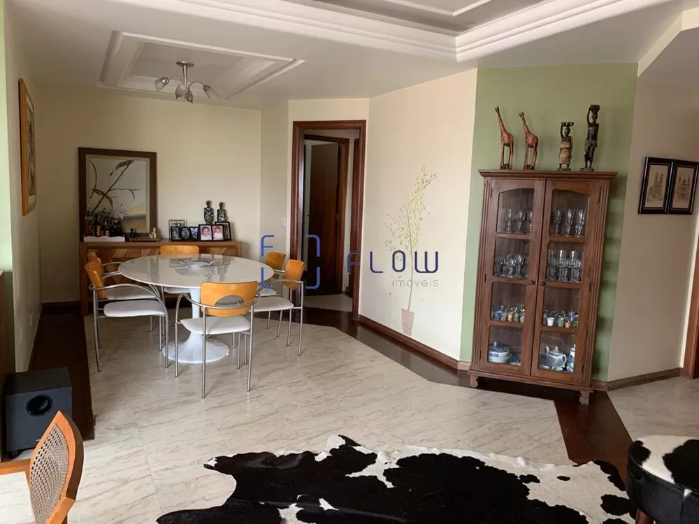 Apartamento à venda com 4 quartos, 210m² - Foto 3