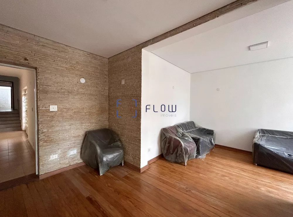 Casa à venda com 3 quartos, 210m² - Foto 1