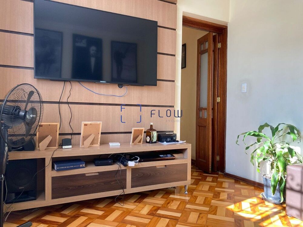 Casa, 4 quartos, 216 m² - Foto 1