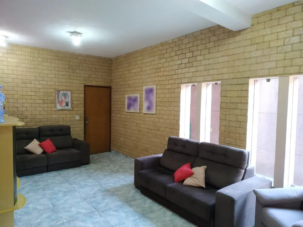 Casa, 3 quartos, 250 m² - Foto 11
