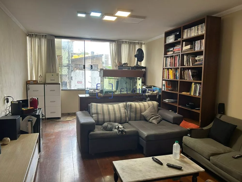 Casa à venda com 3 quartos, 190m² - Foto 1