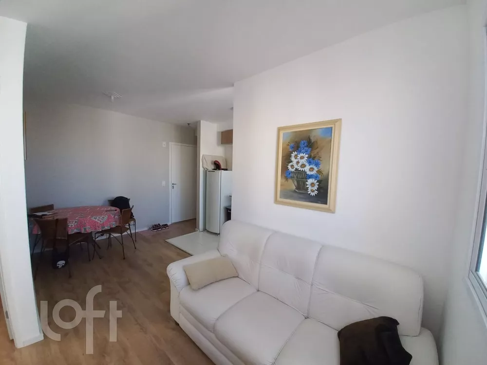 Apartamento à venda com 2 quartos, 41m² - Foto 2