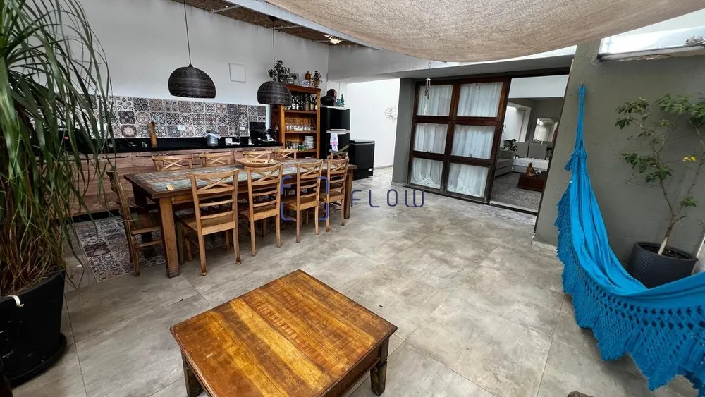 Casa, 3 quartos, 201 m² - Foto 2