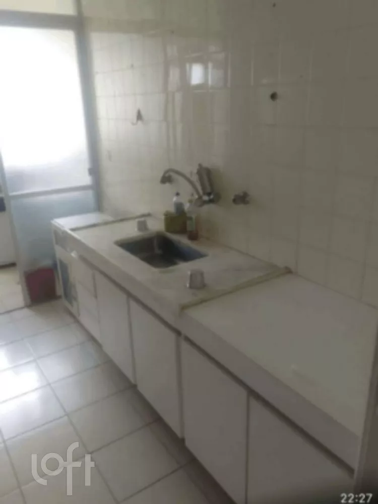 Apartamento à venda com 2 quartos, 72m² - Foto 4