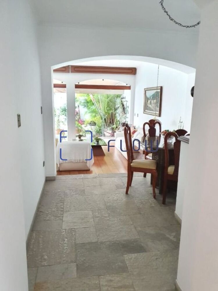 Casa à venda e aluguel com 4 quartos, 200m² - Foto 2