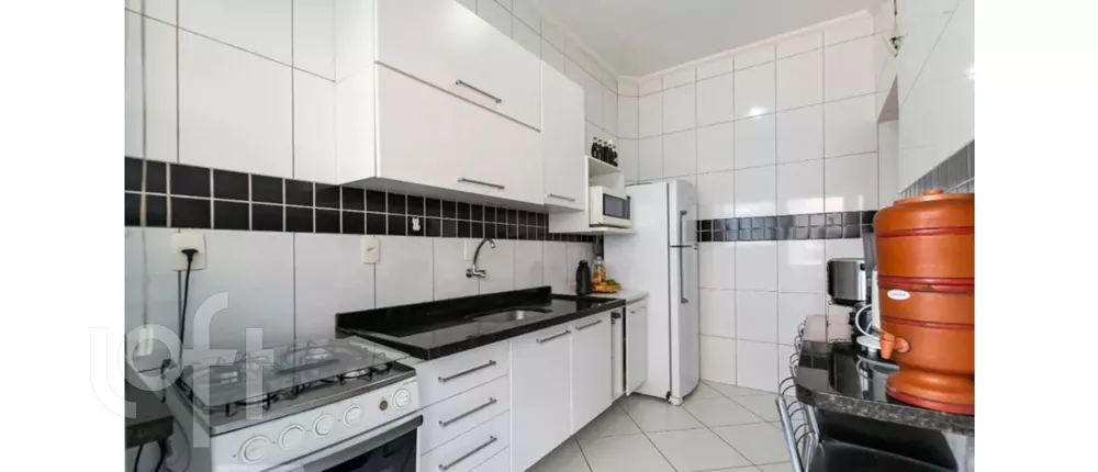 Apartamento à venda com 2 quartos, 80m² - Foto 2