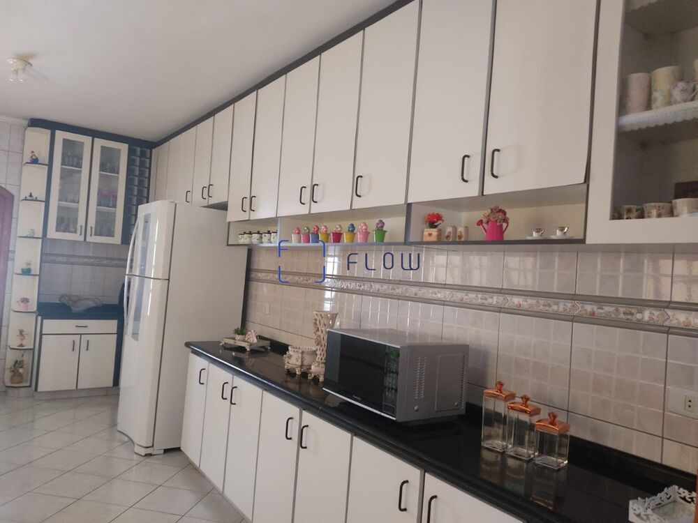 Casa, 4 quartos, 165 m² - Foto 11