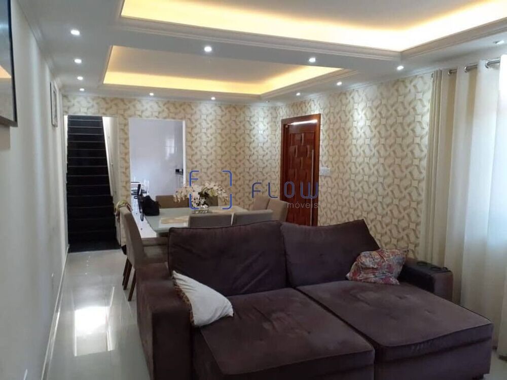 Casa à venda com 3 quartos, 150m² - Foto 1