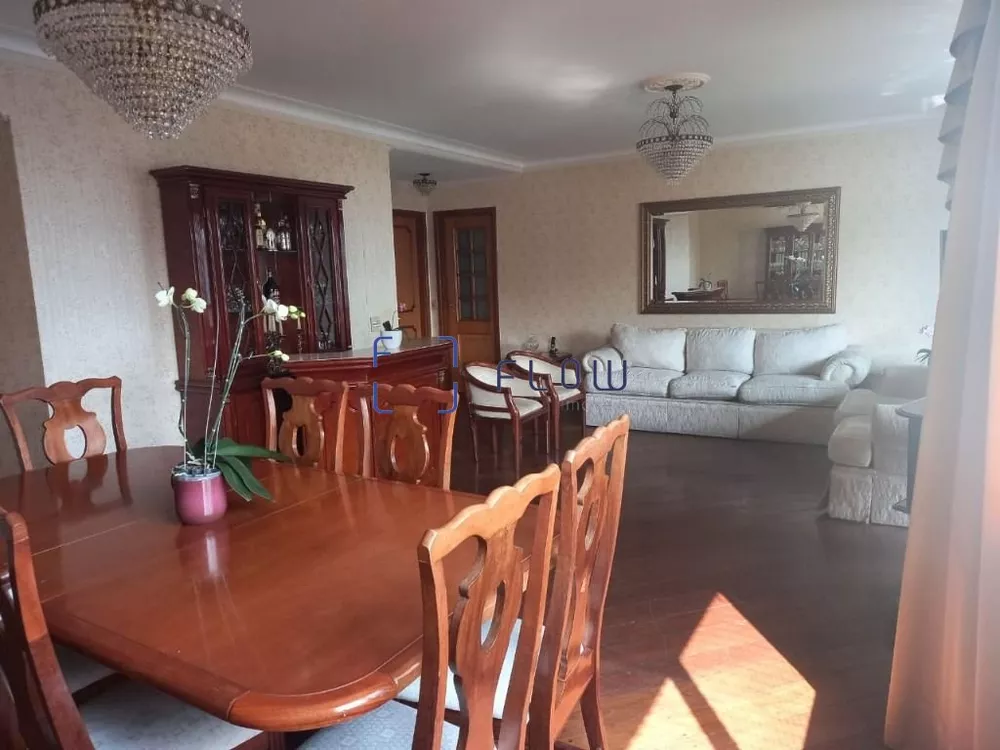 Apartamento à venda com 4 quartos, 160m² - Foto 1