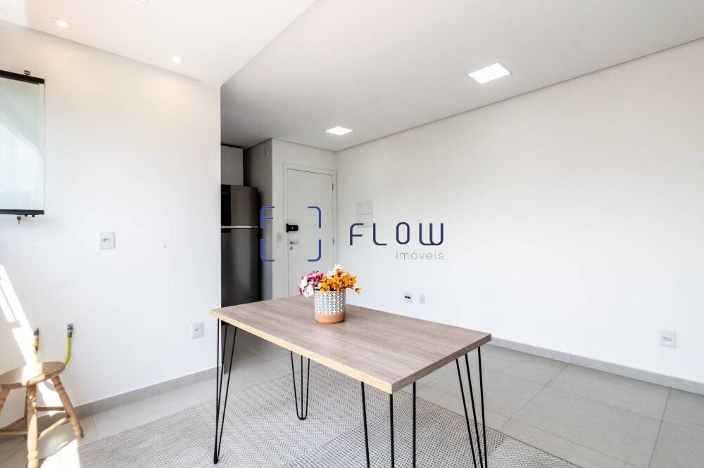 Apartamento à venda com 1 quarto, 50m² - Foto 2