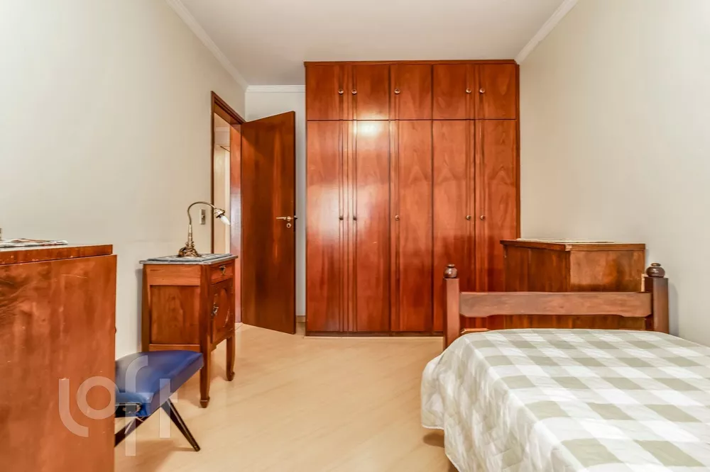 Apartamento à venda com 3 quartos, 135m² - Foto 2