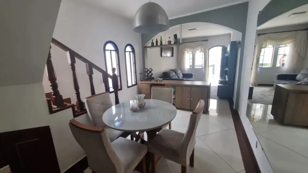 Casa, 4 quartos, 250 m² - Foto 2