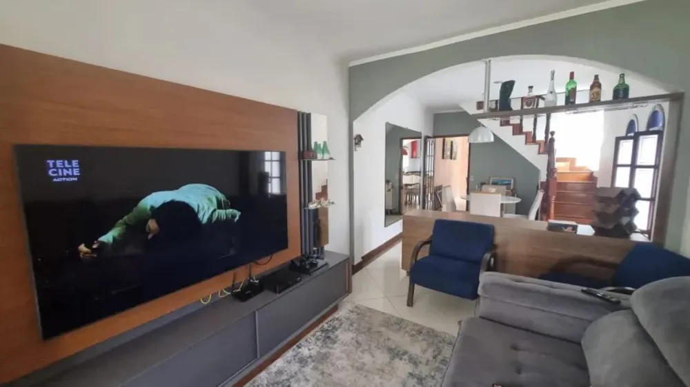 Casa, 4 quartos, 250 m² - Foto 1