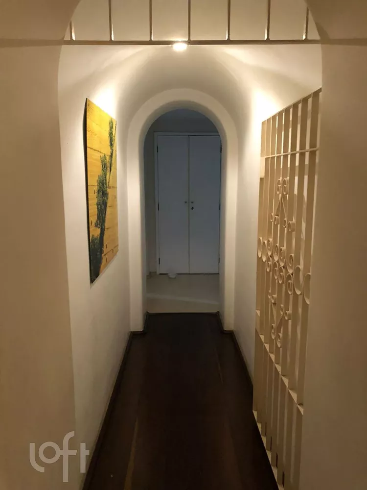 Apartamento à venda com 3 quartos, 245m² - Foto 3