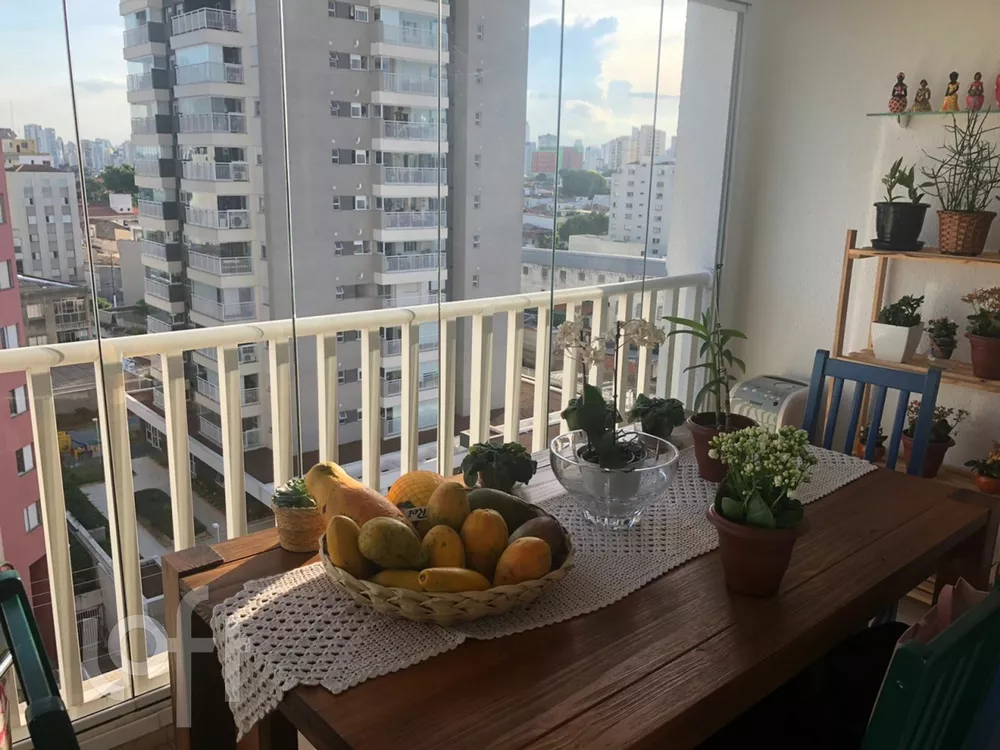 Apartamento à venda com 3 quartos, 95m² - Foto 2