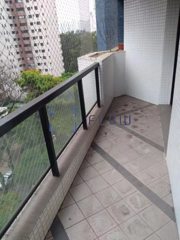 Apartamento à venda com 3 quartos, 156m² - Foto 6