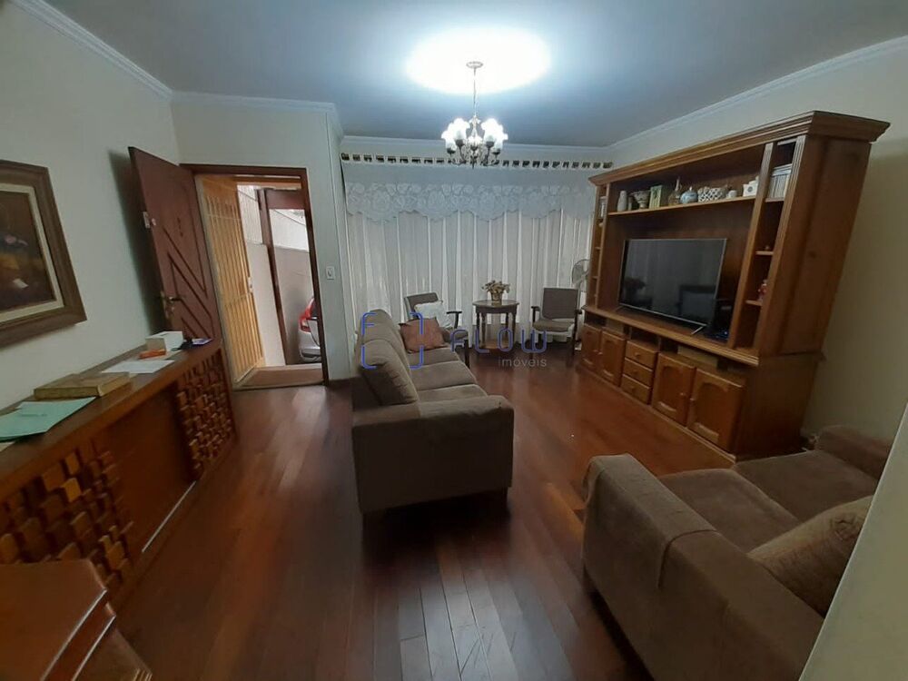 Casa à venda com 3 quartos, 140m² - Foto 1