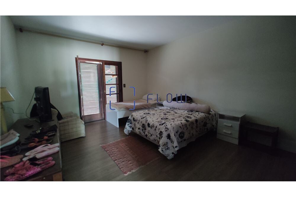 Casa à venda com 3 quartos, 410m² - Foto 9