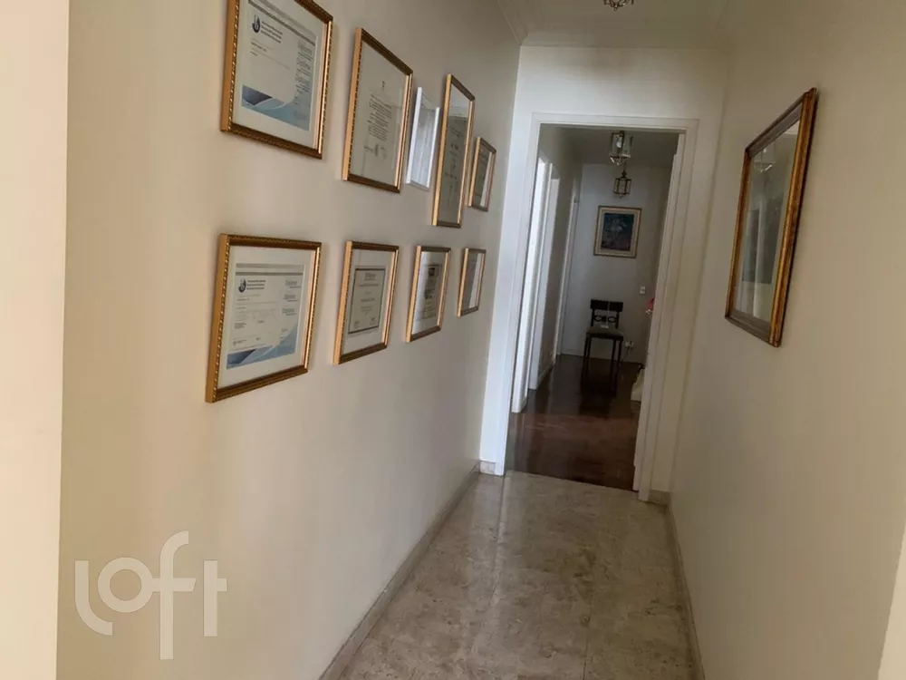 Apartamento à venda com 3 quartos, 200m² - Foto 7