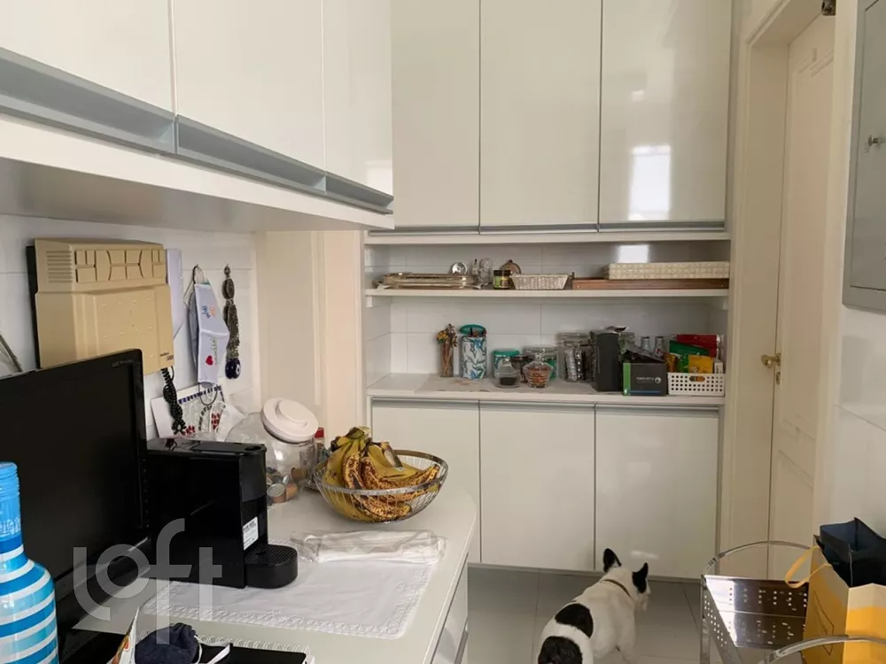 Apartamento à venda com 3 quartos, 200m² - Foto 2