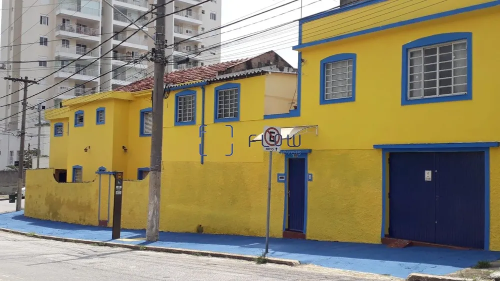Casa, 4 quartos, 330 m² - Foto 2