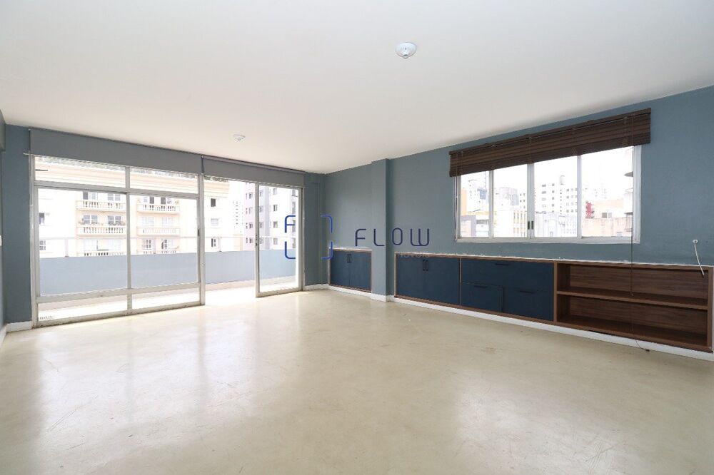 Apartamento para alugar com 2 quartos, 180m² - Foto 2