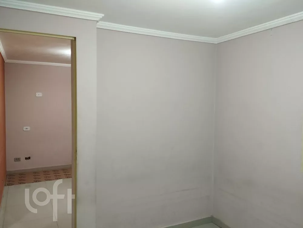 Apartamento à venda com 2 quartos, 42m² - Foto 4