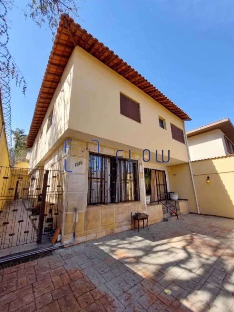 Casa à venda e aluguel com 6 quartos, 311m² - Foto 1