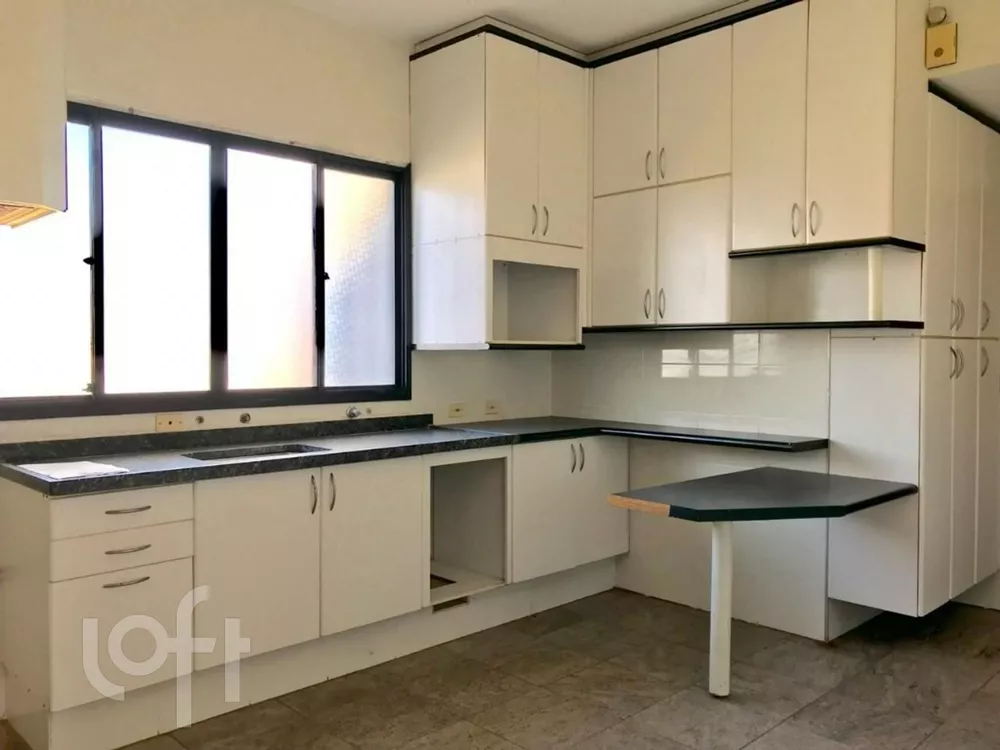 Apartamento à venda com 3 quartos, 269m² - Foto 2